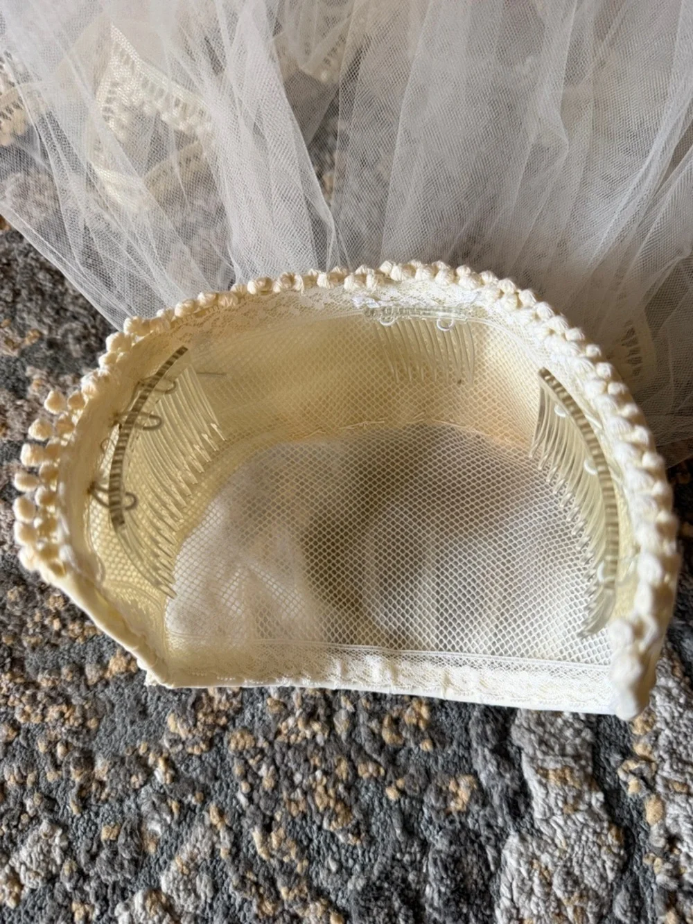 VINTAGE Bridal Veil